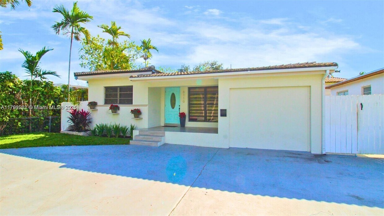 Foto principal - 6110 S Waterway Dr