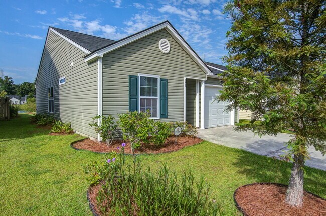 Foto del edificio - 183 Brittondale Rd