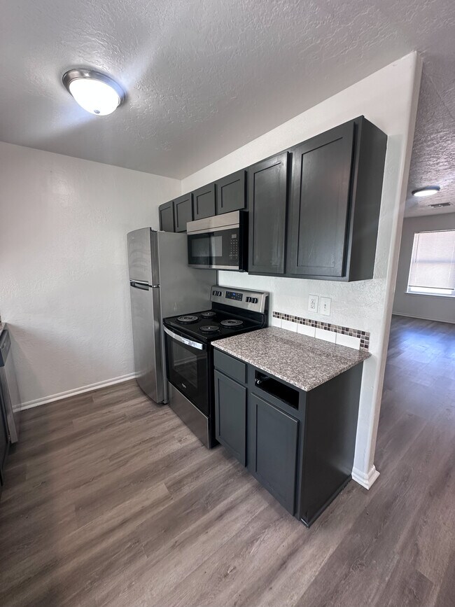 Foto del edificio - 410 SW 26th St