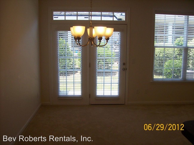 Building Photo - 3 br, 2.5 bath House - 506 War Admiral Court