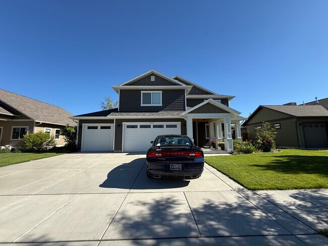 Building Photo - 3437 Tschache Ln