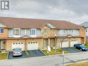 Building Photo - 60 Cloverleaf Dr