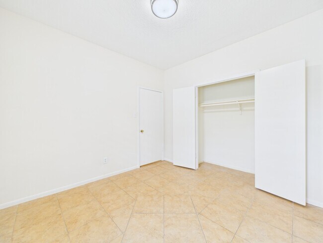 Foto del edificio - 519 Promenade Blvd