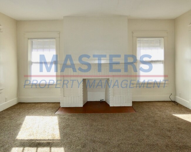 Foto del edificio - 4113 N Lockwood Ave