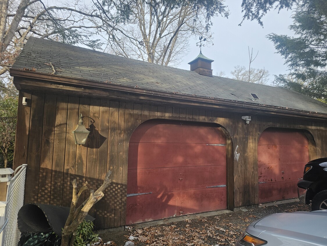 2 car garage - 12 Serwan Ave