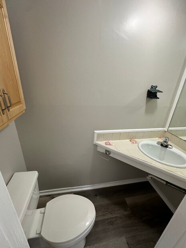 Foto del edificio - 2BD/1.5BA Townhouse located in Germantown!