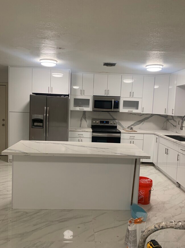 Photo - 180 NE 169th St House