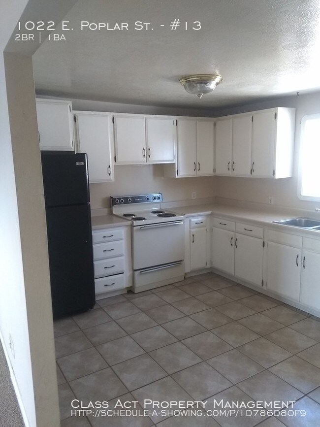 Foto del edificio - 1022 E Poplar St
