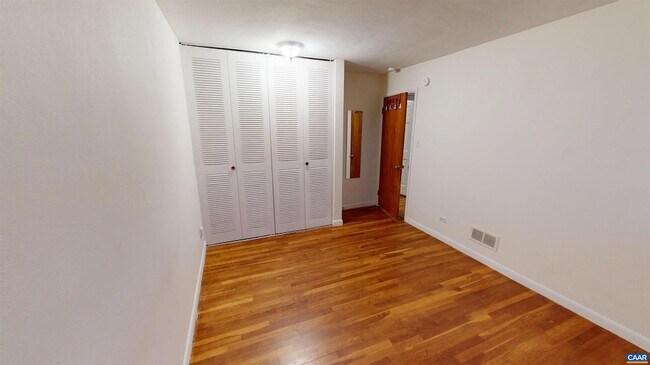Building Photo - 130 Apple Tree Rd