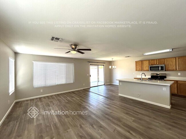 Foto del edificio - 10378 W Piccadilly Rd
