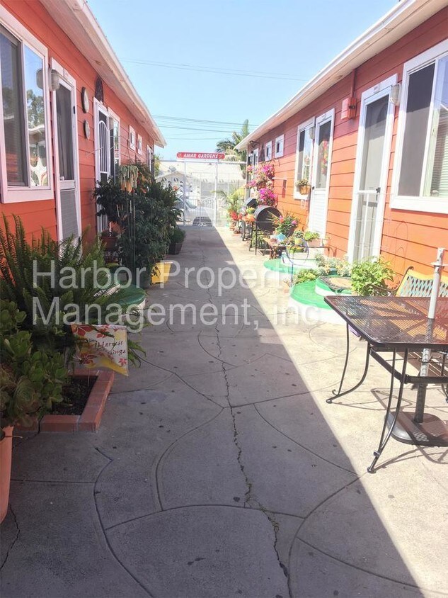 Primary Photo - Cozy and quiet 1 bedroom! ALL UTILITIES PAID!