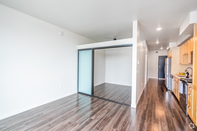 1BD, 1BA - 552SF - The Cove