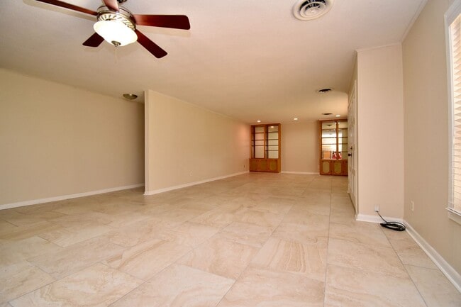 Building Photo - 4 Bed, 2 Bath Home in Ruston!
