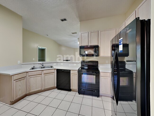 Foto del edificio - 3370 Westfield Dr