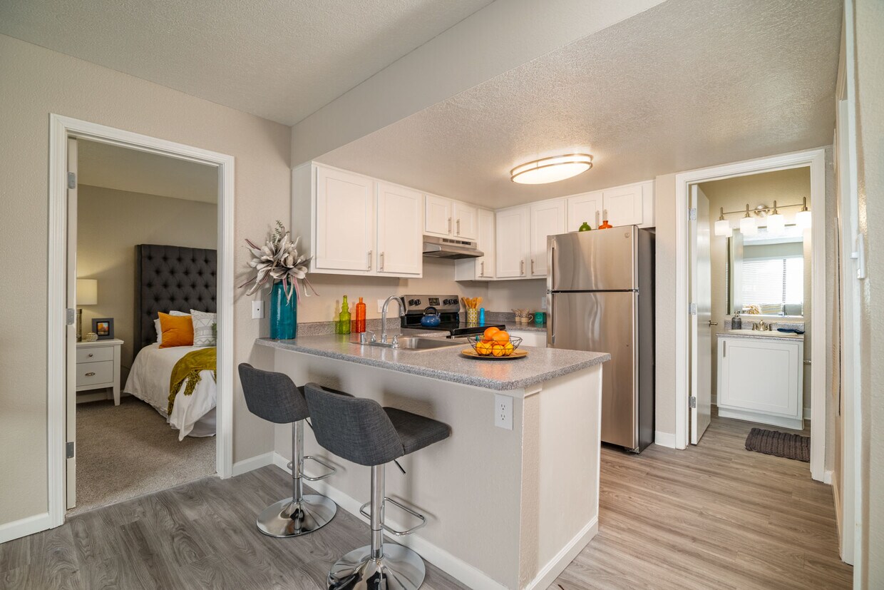 Dorado Heights Apartments 11800 Montgomery Blvd NE Albuquerque, NM