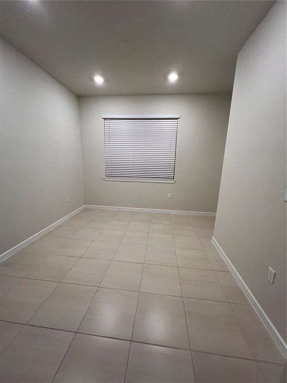 Building Photo - 1890 Spring Shower Circle