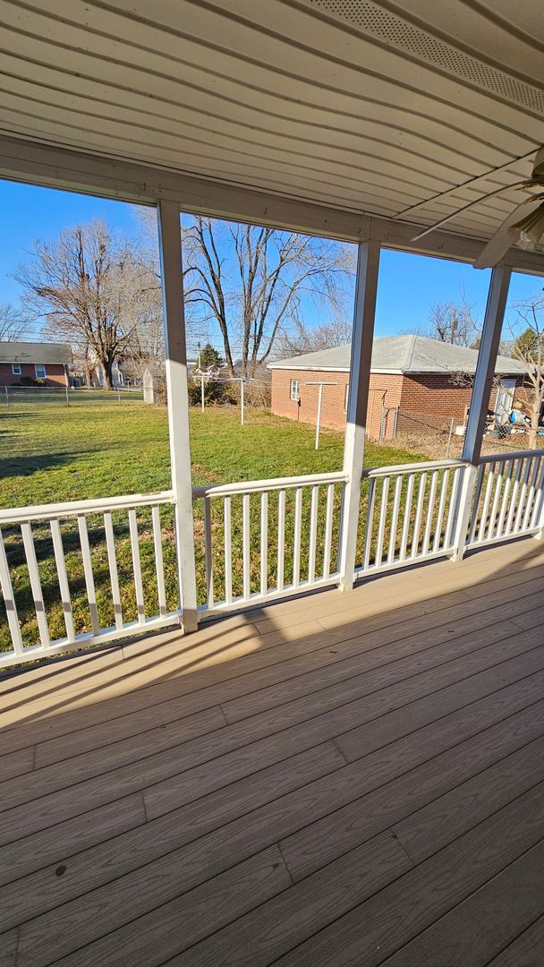 Foto del edificio - Spacious Single Family Home