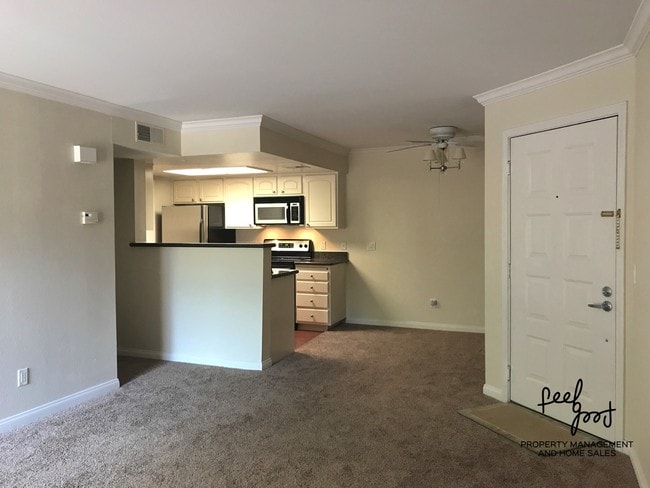 Building Photo - 12039 Alta Carmel Ct