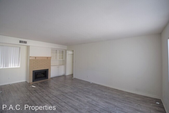 Building Photo - 1 br, 1 bath Apartment - 5617 Woodman Aven...