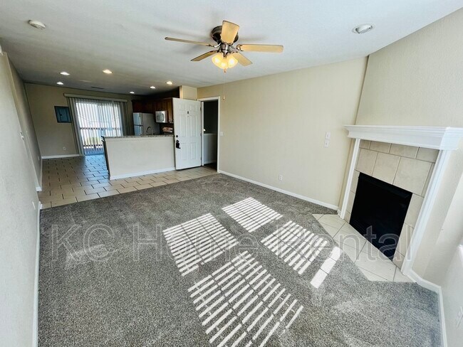 Foto del edificio - 15904 Prairie Way