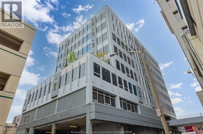 Building Photo - 540 Ouellette Ave