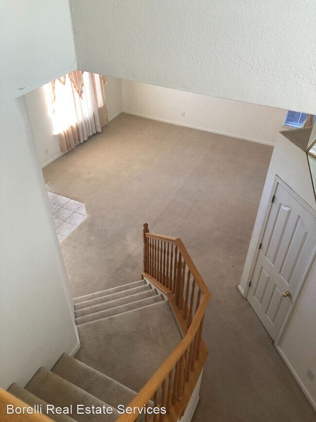 Building Photo - 5 br, 3 bath House - 1819 Fir Dr.