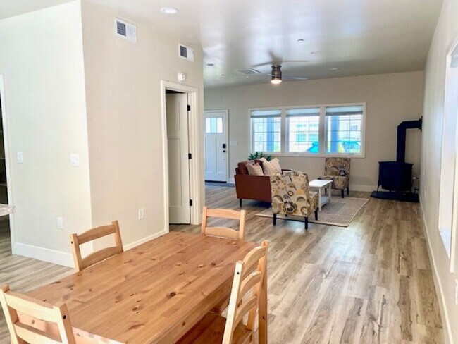 Building Photo - Custom Newly Built 2-Story Home Walk to Do...
