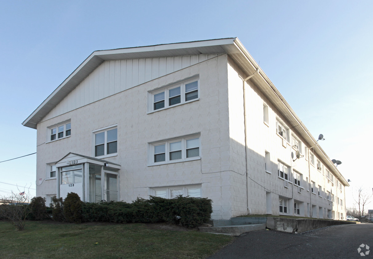 Building Photo - West First Apartments