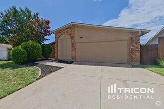 Building Photo - 3816 Aspenwood Dr