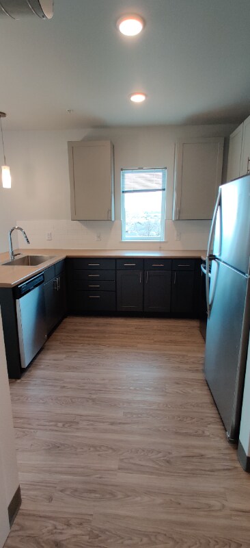 Building Photo - 303 W Evans Ave
