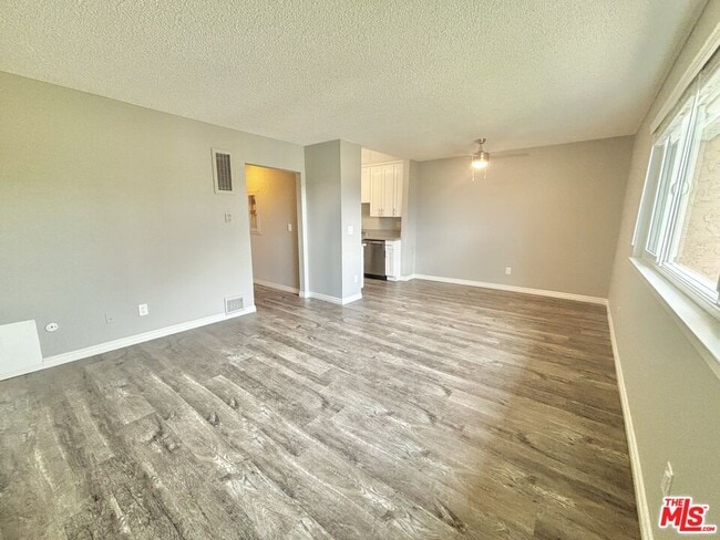 Building Photo - 1812 N Alvarado St