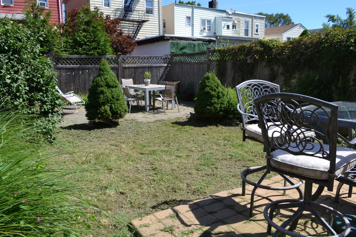 Primary Photo - 38 Trenton St