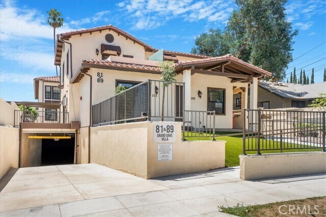 Foto del edificio - 89 N Grand Oaks Ave