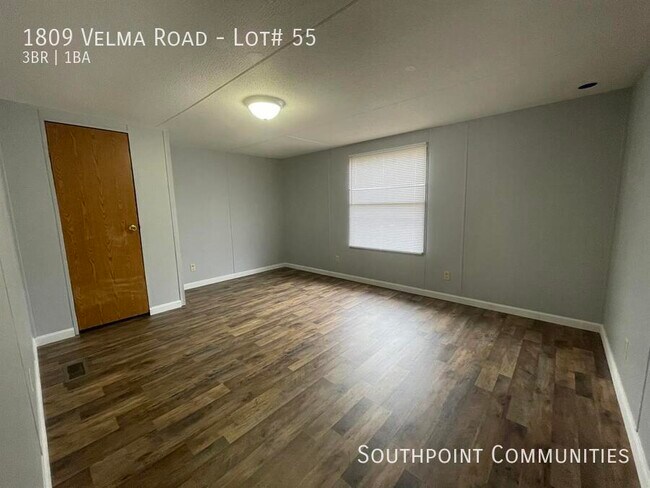 Foto del edificio - 1809 Velma Rd