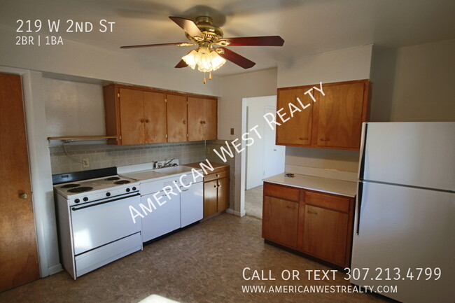 Building Photo - Duplex 2bed/1bath