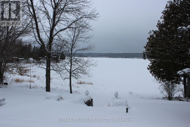 Building Photo - 192 Hall Shore Rd