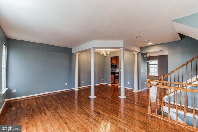 Building Photo - 12063 Kemps Landing Cir