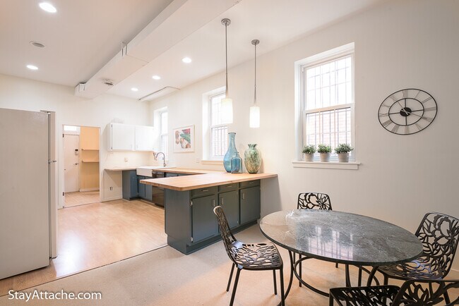 Building Photo - 1521 Corcoran Street NW Unit 2