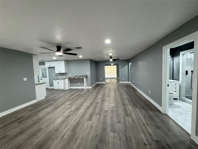 Building Photo - 4122 Dacca Dr