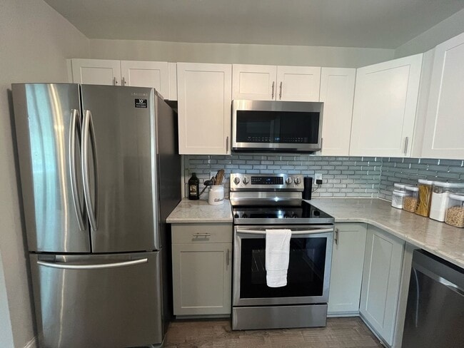 Foto del edificio - 3 Bedroom Single Family Home in Saint Pete...