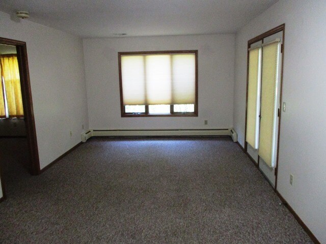 Building Photo - 31407 Burt Ct