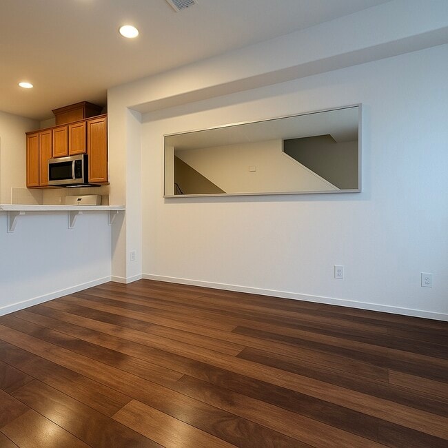 Living Area - 22657 Town Dr