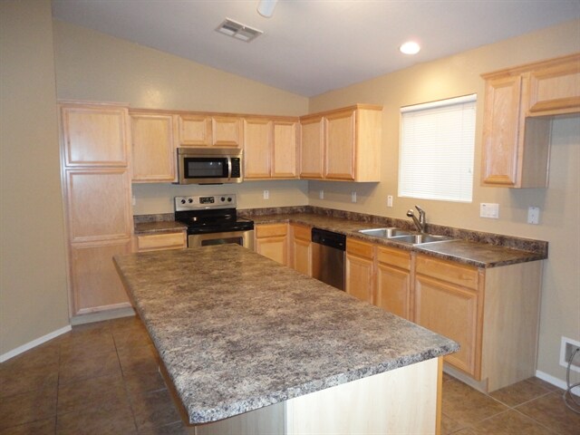 Building Photo - 7363 W Alicia Drive