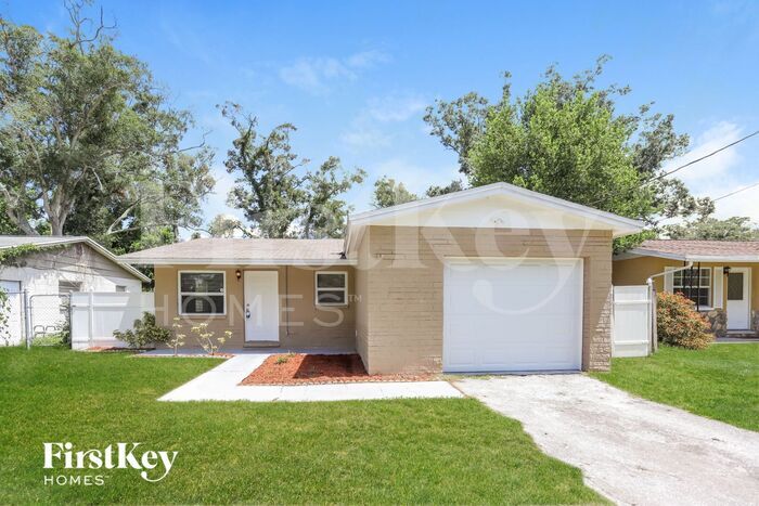 Foto principal - 4261 44th Ave N