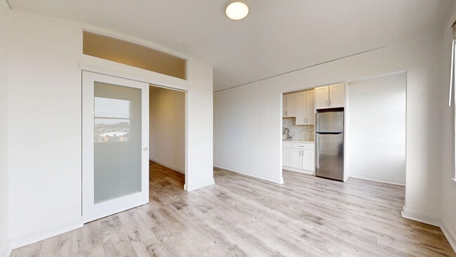 Building Photo - 17 Hermann St