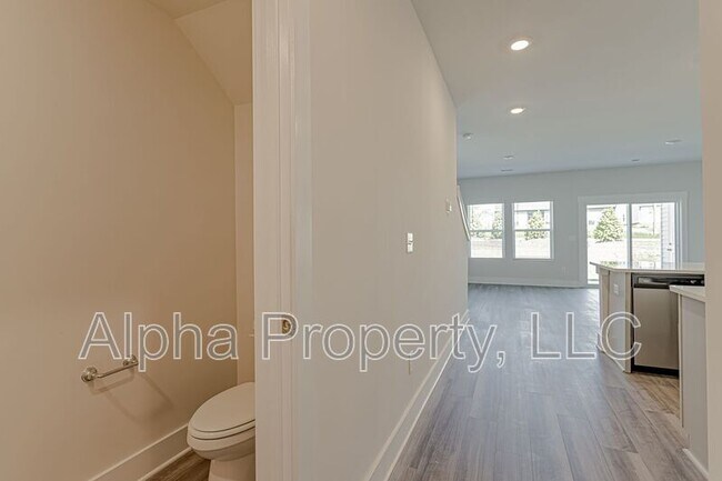 Foto del edificio - 430 Ellis Mill St
