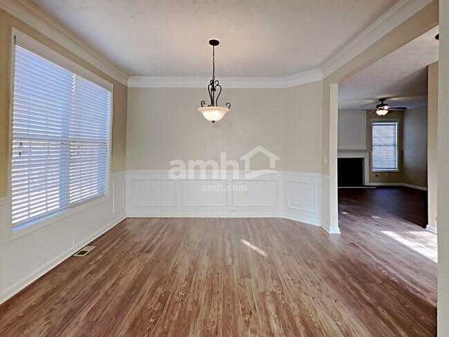 Foto del edificio - 320 Lazy Willow Lane