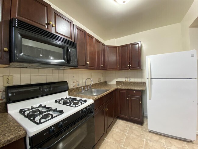 Foto del edificio - 16 Bleecker St