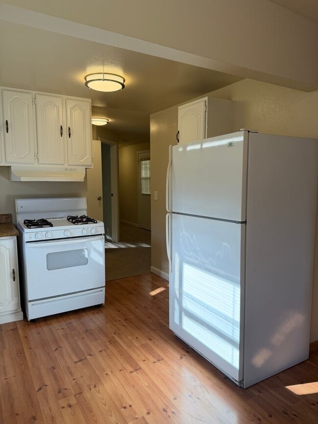 Building Photo - VAL1172