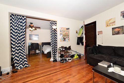 Foto del edificio - 271 E 10th St